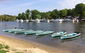 Hampton Court - Riverside View